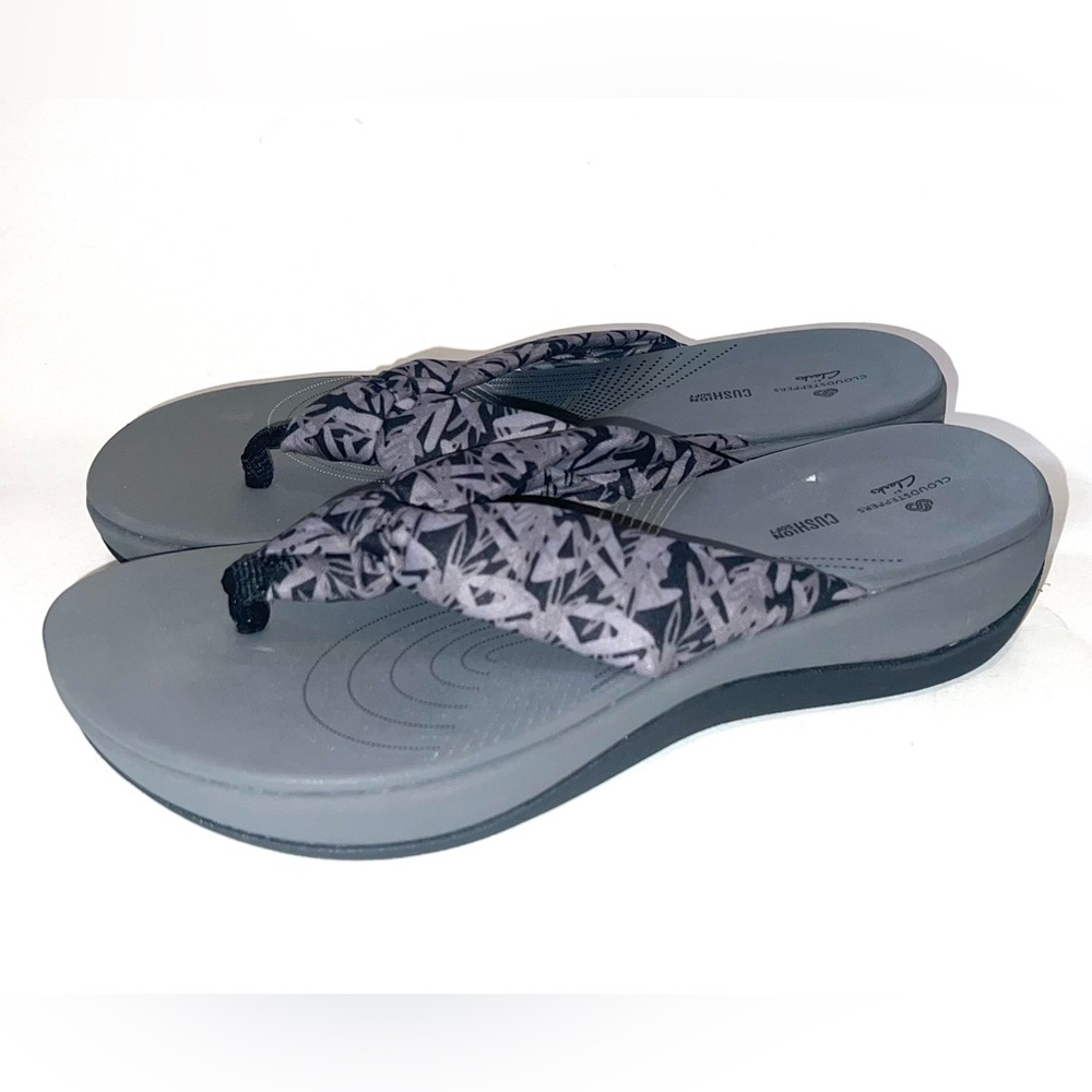 Cloudsteppers By Clarks Arla Glison Slip On Comfort Thong Sandals Sz 9